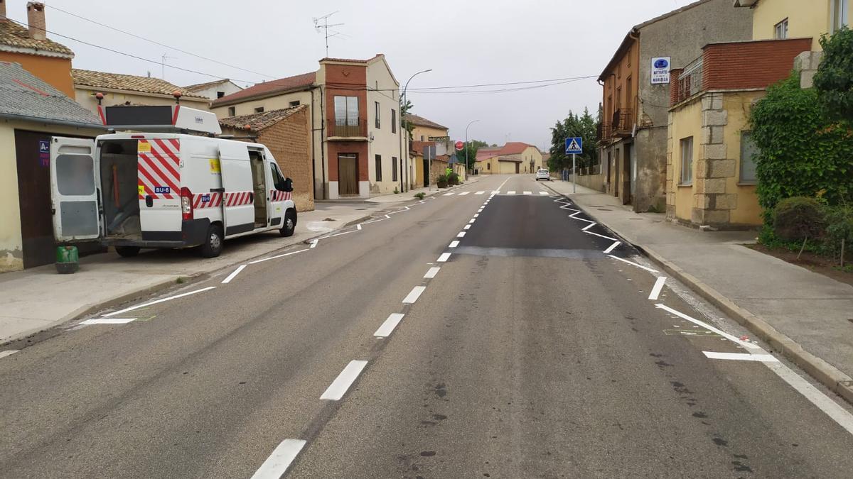 Unas líneas quebradas en una carretera de Burgos.