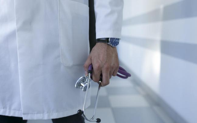 Imagen de archivo de un médico.