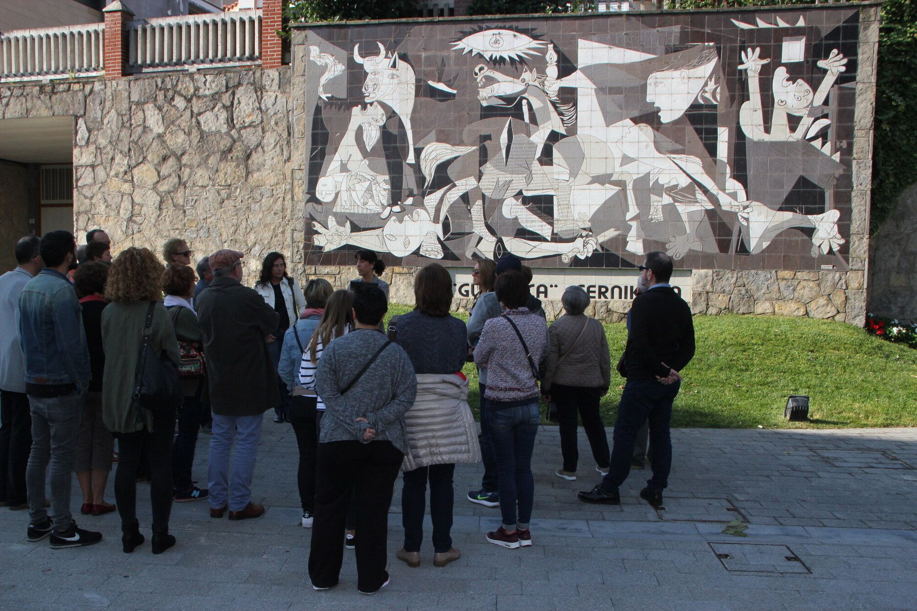 Visitas guiadas por Gernika.