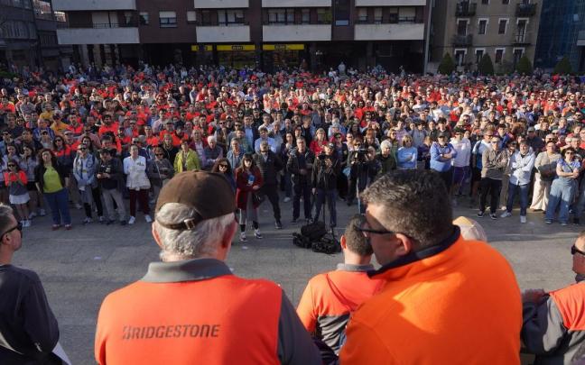 Imagen de una concentración de los trabajadores de Bridgestone en Basauri con motivo de una de las jornadas de huelga dearrollads el pasado mes de mayo.