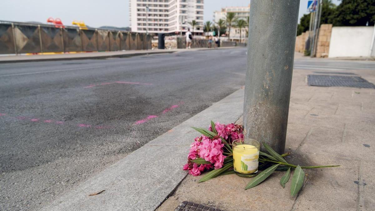 Lugar donde una joven ha fallecido al ser atropellada por un todoterreno en Sant Antoni, Ibiza.