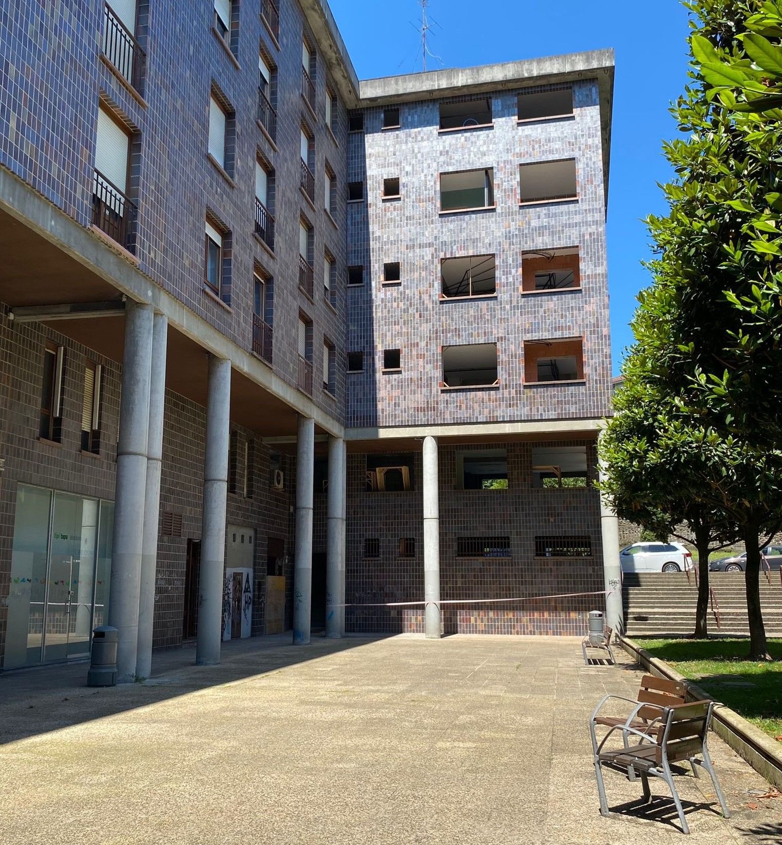 Portal de la plaza Osteguieta de Laudio por donde se accederá a los nuevos recursos para discapacidad intelectual en Aiaraldea