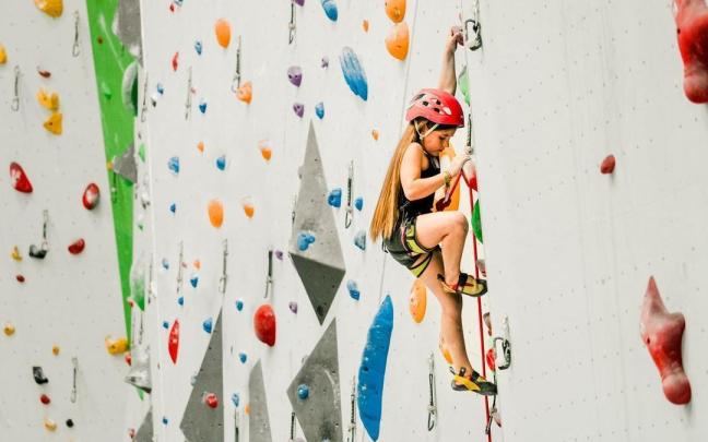 La escalada es una de las actividades deportivas más accesibles.