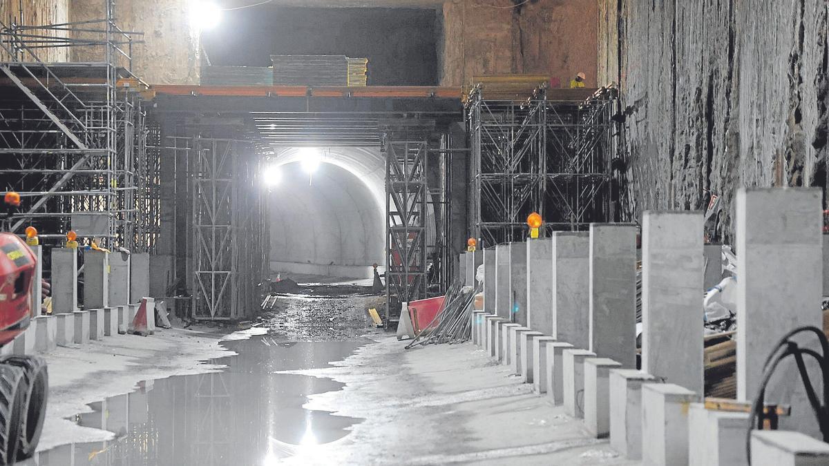 Obras del túnel del Topo para unir Pasaia con Errenteria y de la estación subterránea de Antxo