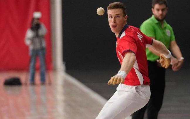 Iñaki Artola se prepara para competir en la liguilla de cuarto del Cuatro y Medio.