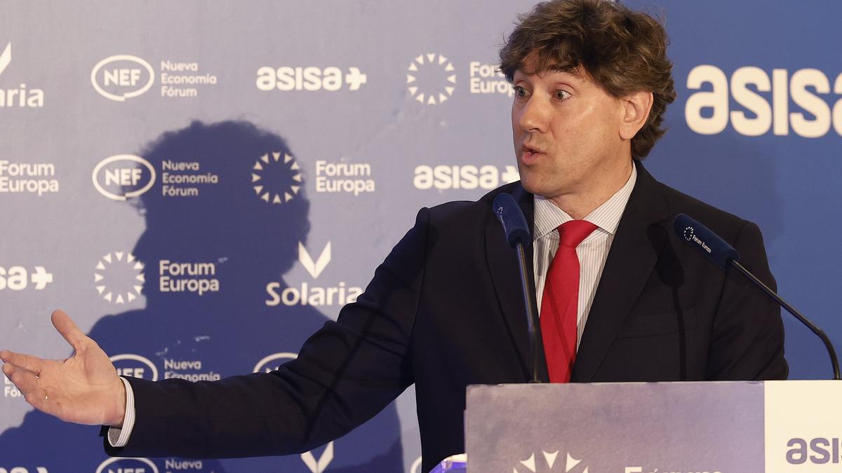 El secretario general del PSE, Eneko Andueza, en el desayuno informativo del Fórum Europa