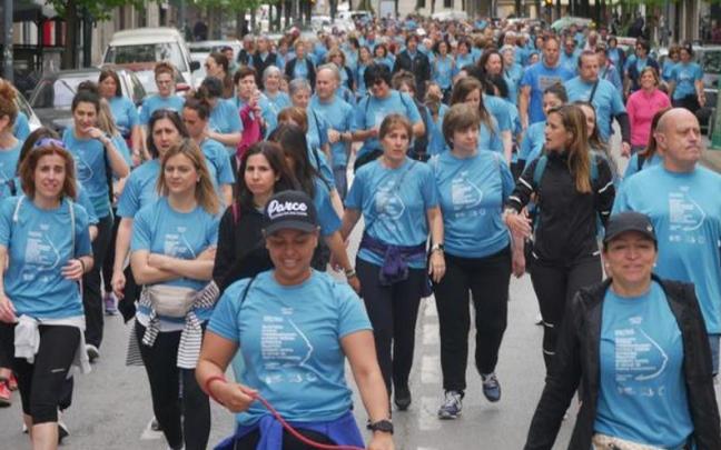 Marcha solidaria contra el cáncer de mama metastásico en Laudio 2025