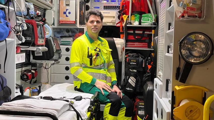 Iker Campo Beitia es ,edico de Emergencias Osakidetza y realiza su actividad profesional principalmente en la Base de Emergencias de Nanclares.
