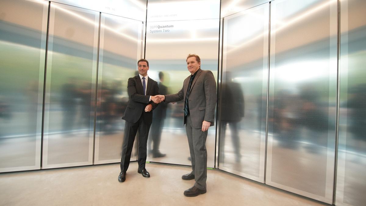 Pradales junto al director de IBM Research y vicepresidente de IBM Quantum, Jay Gambetta.