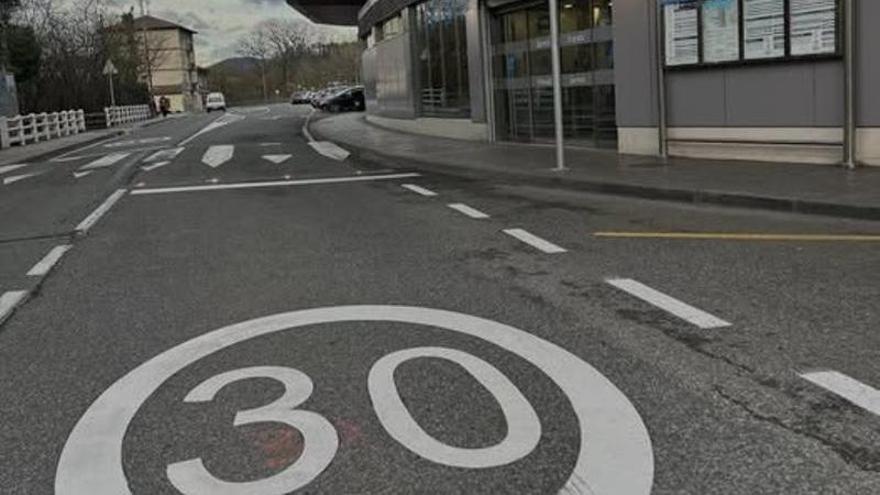 Lemoa ha establecido el límite de velocidad de 30 km/h junto a la estación de tren