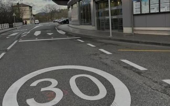 Lemoa ha establecido el límite de velocidad de 30 km/h junto a la estación de tren