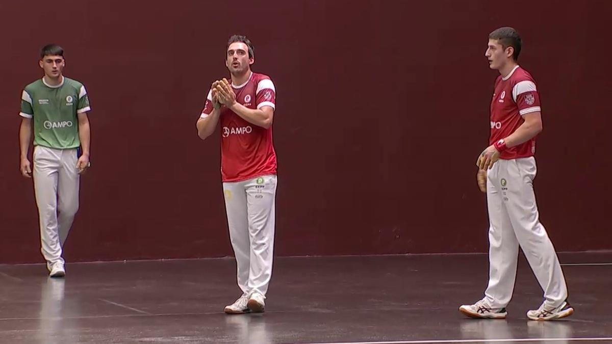 Azketa-Bernaola superan a Etxeberria-Elorz en la final del Torneo Euskal Herritik Mundura.