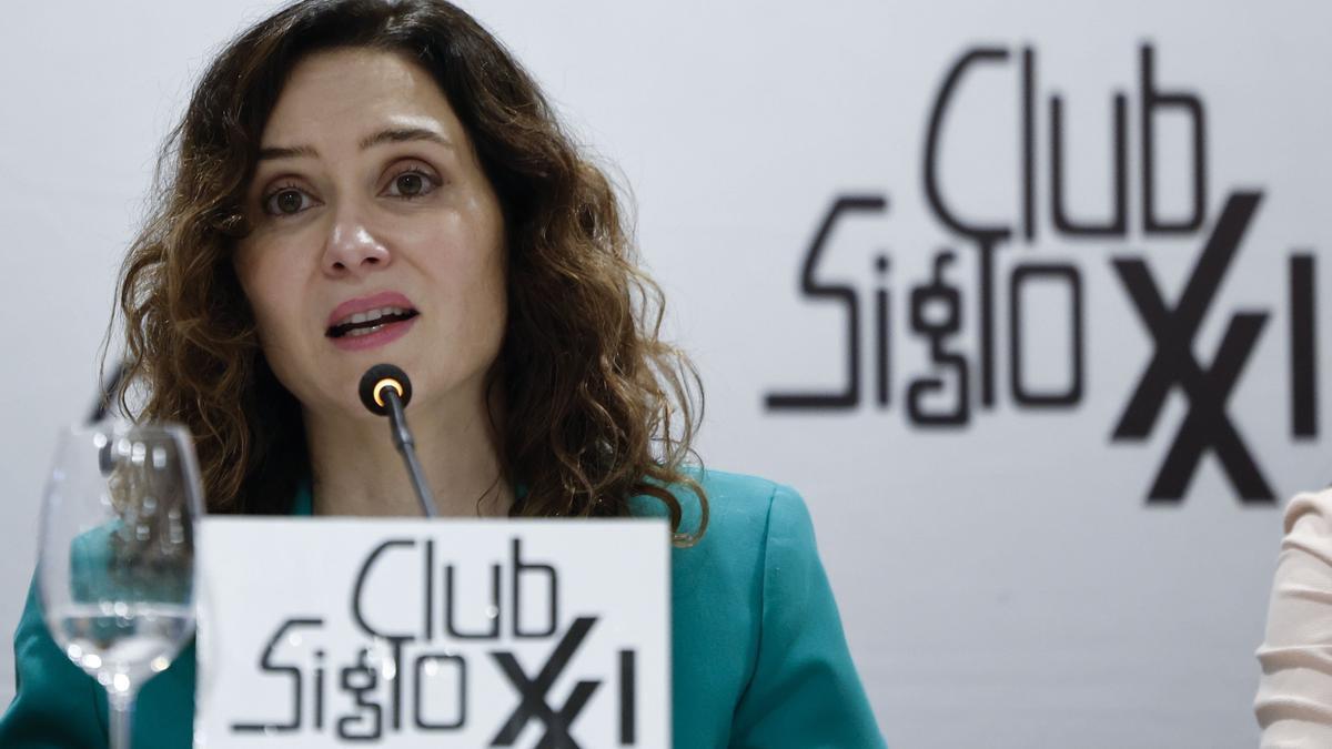 Isabel Días Ayuso durante su intervención en el desayuno informativo del Club Siglo XXI