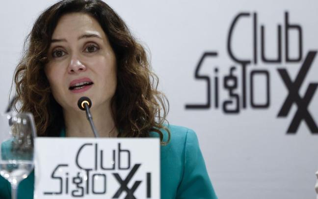 Isabel Días Ayuso durante su intervención en el desayuno informativo del Club Siglo XXI