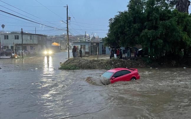 La tormenta tropical Hilary inunda California La tormenta tropical Hilary inunda California