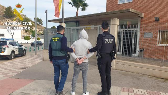 Detención en Tavernes de la Valldigna.