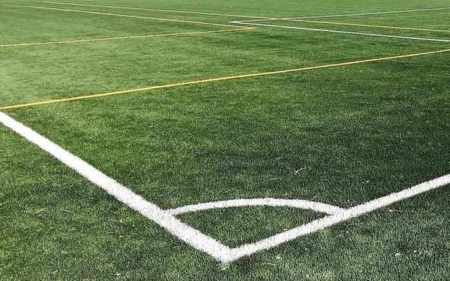Césped artificial que se instalara en el campo de futbol `Verge de lluc´