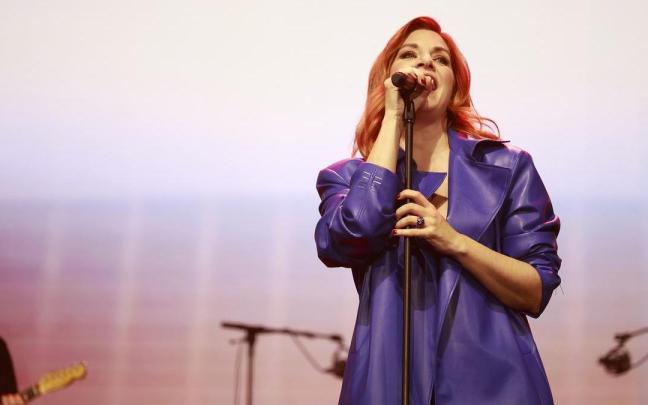 Leire Martínez durante un concierto