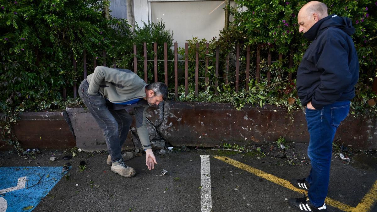 El vehículo se empotró contra un muro.
