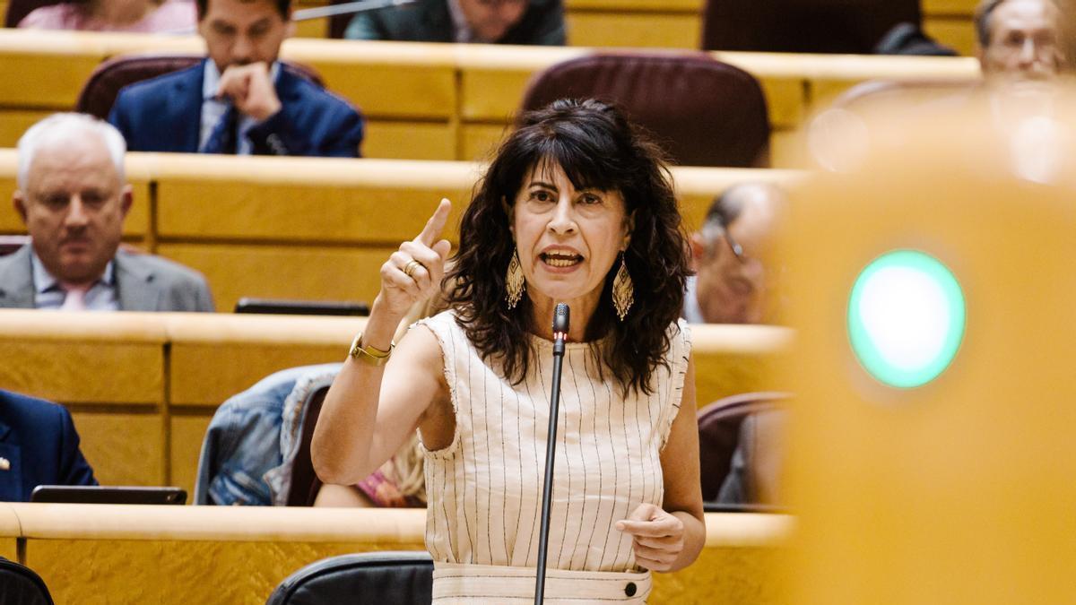 La ministra de Igualdad, Ana Redondo, durante una sesión de control al Gobierno en el Senado.
