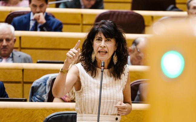 La ministra de Igualdad, Ana Redondo, durante una sesión de control al Gobierno en el Senado.