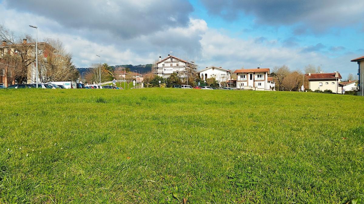 Udarregi ondoko partzela