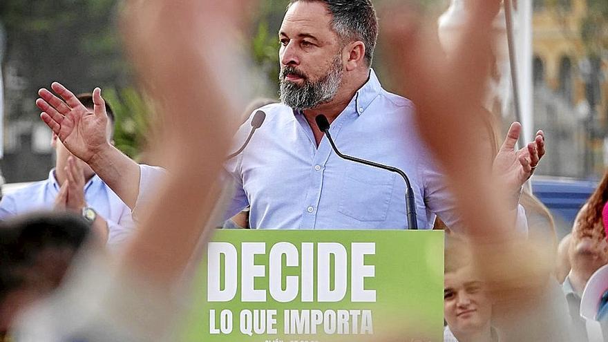 El presidente de Vox, Santiago Abascal, en un acto en Gijón el mes pasado. | FOTO: E. P.