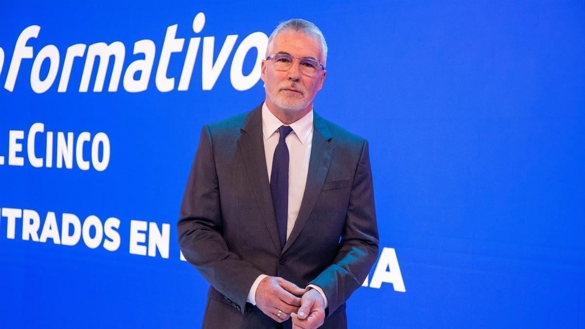 El presentador David Cantero en el plató de Informativos Telecinco en una imagen de archivo.