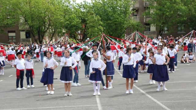 El parking de San Cristóbal acogerá el jaialdi / Allende Salazar ikastetxea El parking de San Cristóbal acogerá el jaialdi