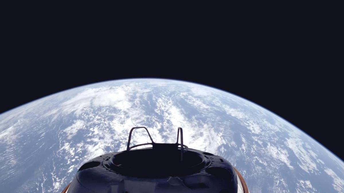 Fotografía cedida por SpaceX donde se aprecia una vista de la Tierra y el Skywalker de Dragon.