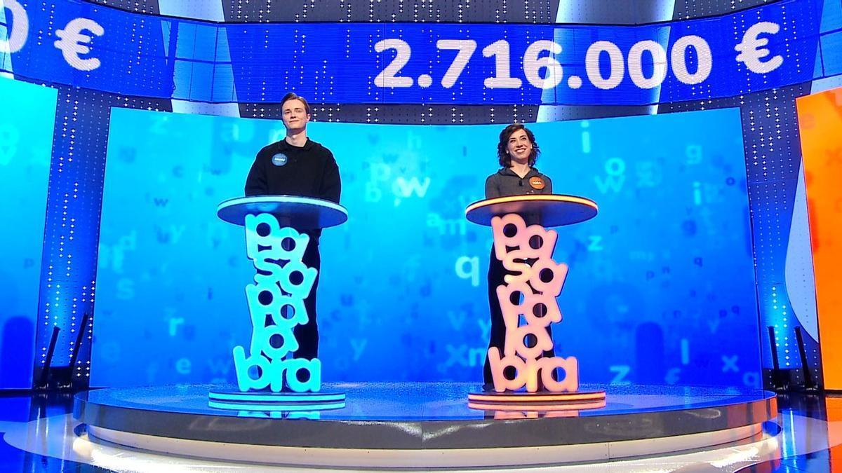 Manu y Rosa en su último duelo en 'Pasapalabra'.
