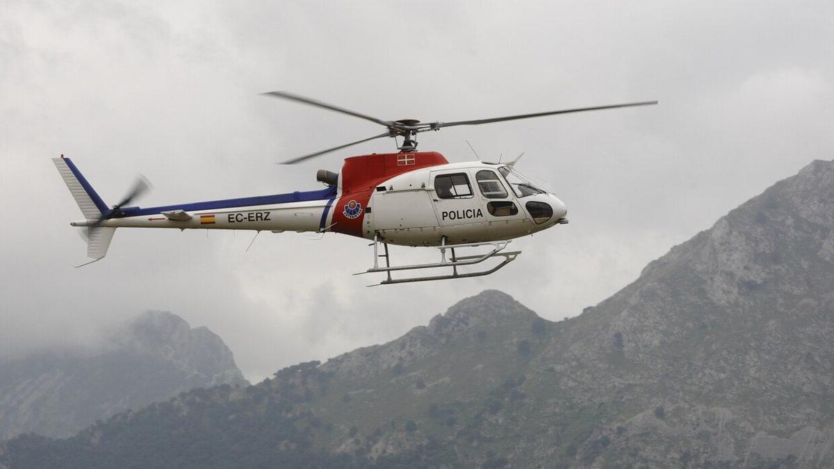 Helicóptero de la Ertzaintza en un rescate
