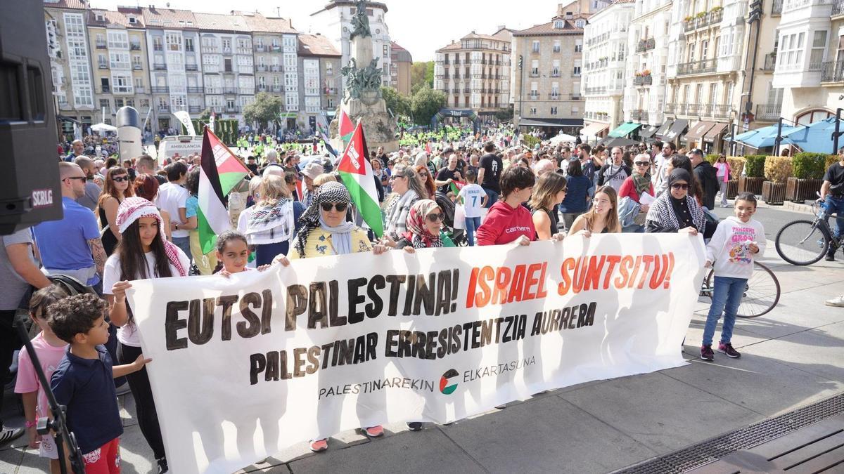 Manifestación en Vitoria Gasteiz a favor de Palestina.