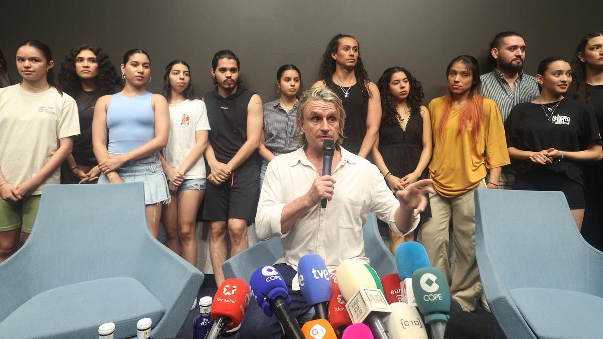 El productor musical Nacho Cano ofrece declaraciones a los medios