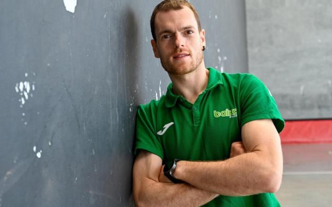 Unai Laso posa en Ataun.