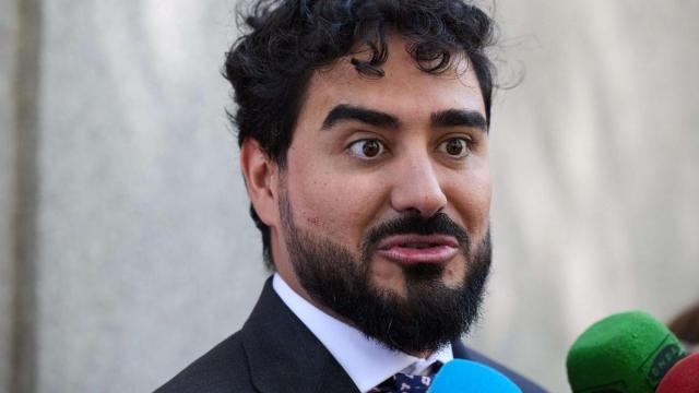 El líder de Se Acabó La Fiesta (SALF) y eurodiputado, Luis 'Alvise' Pérez, al salir de declarar en el Tribunal Supremo