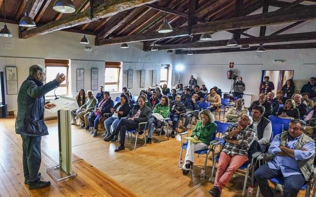 Revilla en un mitin en Silió, Revilla en un mitin en Silió,
