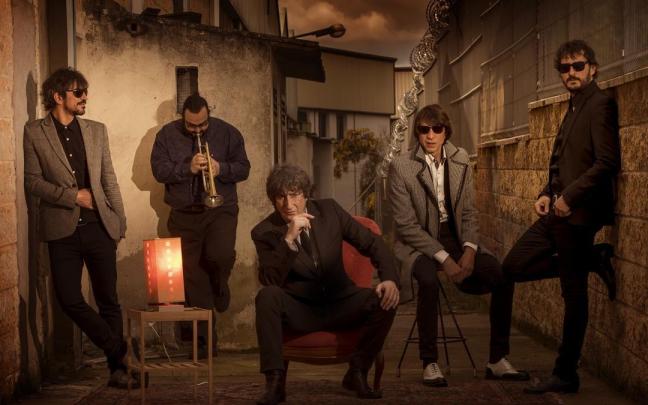 Pájaro llega con su concierto a Dabadaba.