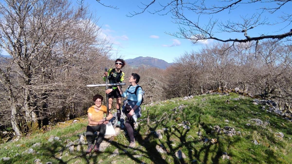 Las chicas en la cima del Otsabio