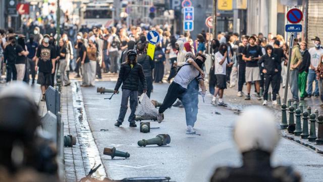 El pasado 06 de octubre, la policía detuvo a 16 personas después de que las protestas se volvieran violentas.