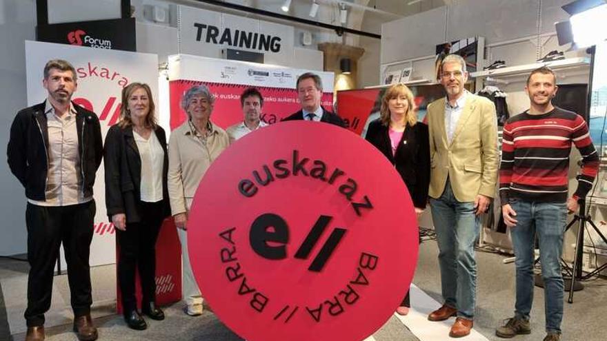 Presentación de la marca 'Euskaraz barra-barra' para identificar espacios donde hablar en euskera.