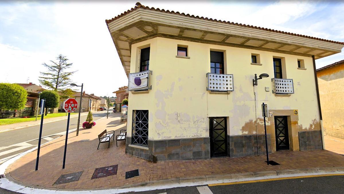 Sede de la Cuadrilla de Añana en el pueblo de Rivabellosa del municipio de Ribera Baja