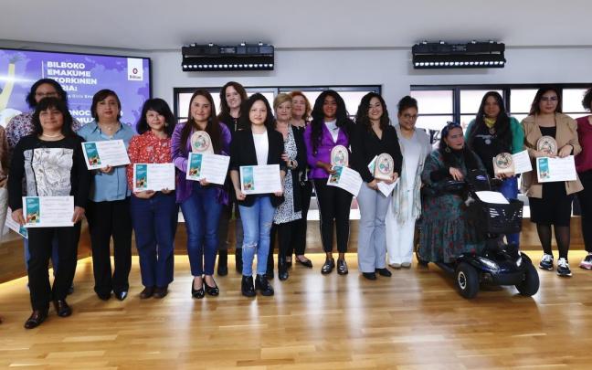 Bilboko Udalak bere laugarren aintzatespena egin die herrian bizi diren emakume migratzaileei