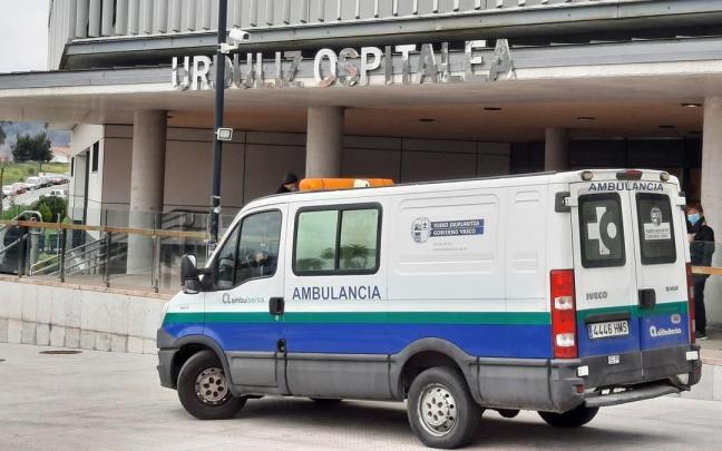 Ambulancia en el Hospital de Urduliz