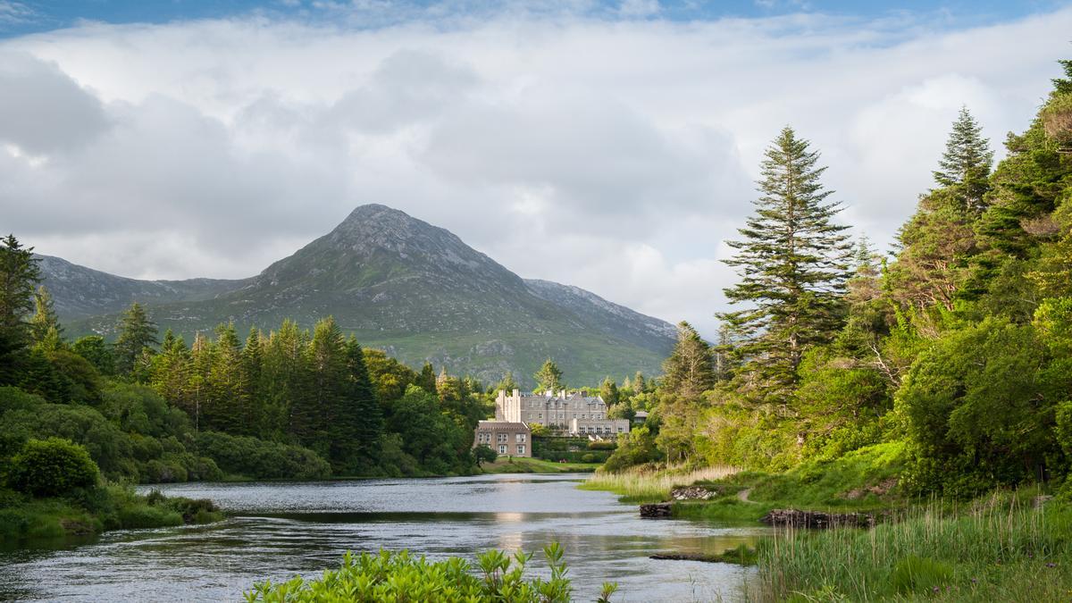 Ballynahinch Castle.