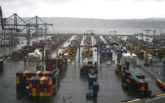 Imagen de contenedores en el Puerto de Bilbao