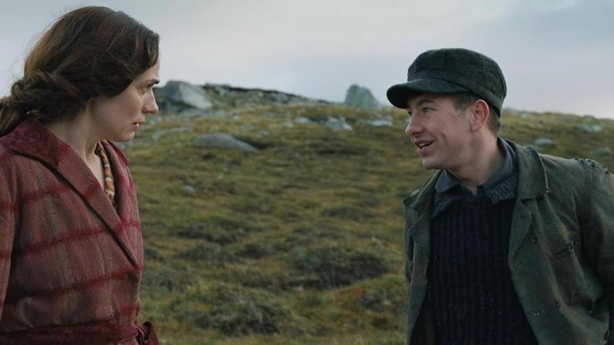 Barry Keoghan junto a Kerry Condon en 'Almas en pena de Inisherin'.