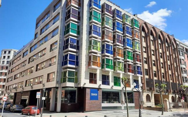 La estancia media en los establecimientos hoteleros de Euskadi durante el mes de julio fue de 2,04 días. La estancia media en los establecimientos hoteleros de Euskadi durante el mes de julio fue de 2,04 días.