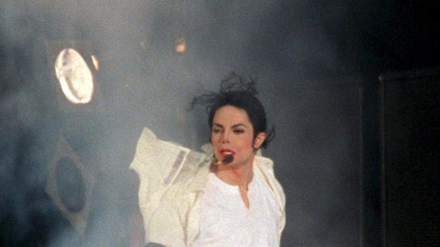 Michael Jackson durante el concierto benéfico "Michael Jackson&Friends"