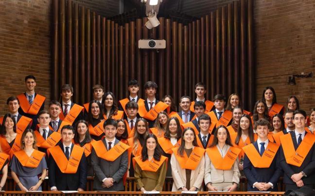 Graduados y graduadas en Administración y Dirección de Empresas (ADE) y sus programas combinados.